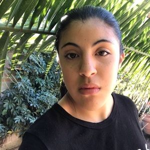 Meet your Posher, Itzel